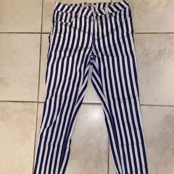 Jeans - Picture 2 of 6